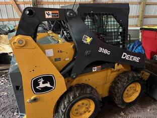 2023 John Deere 318G
