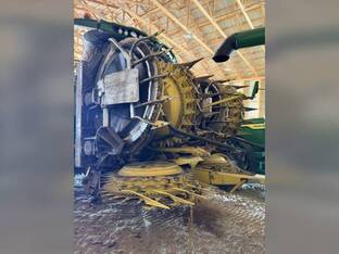 2019 John Deere 772