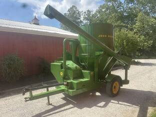 John Deere 400