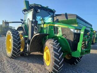 2024 John Deere 7R 230