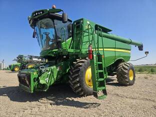 2013 John Deere S690