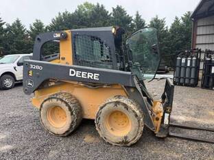 2011 John Deere 328D