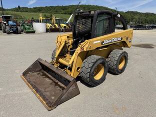 John Deere 260
