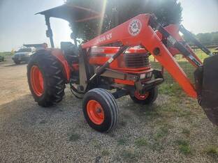 2000 Kubota M5700F