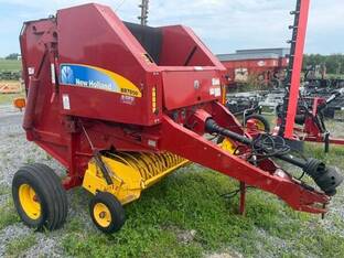 New Holland BR7050