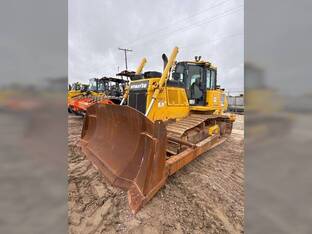 2022 Komatsu D65EX-18