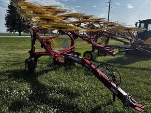 2025 New Holland PC1022