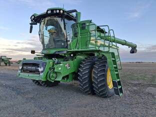 2025 John Deere S7 700