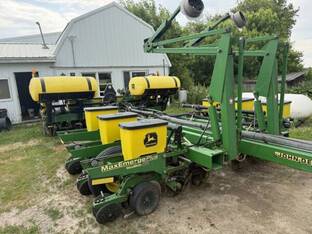 2001 John Deere 1770