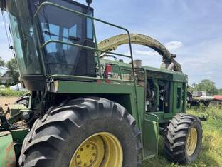 1998 John Deere 6950
