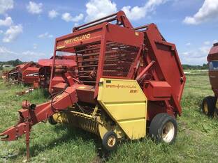 New Holland 851