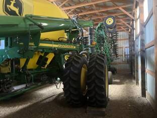 2012 John Deere 1830