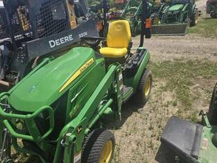 2016 John Deere 1025R