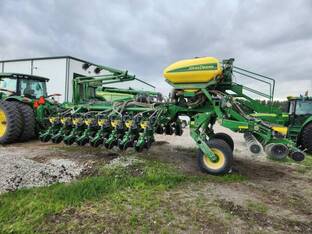 2016 John Deere 1795