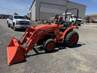2025 Kubota L3302HST
