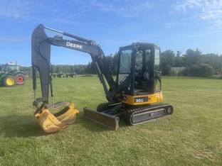 2016 John Deere 35G