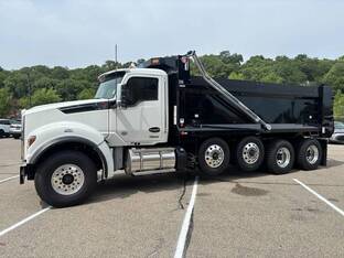 2027 Kenworth T880