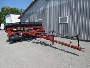 Farm Hand-AGCO 42 WINGPACKER