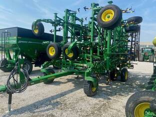 2022 John Deere 2230