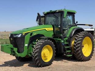 2022 John Deere 8R 280