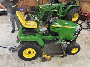 2007 John Deere X724
