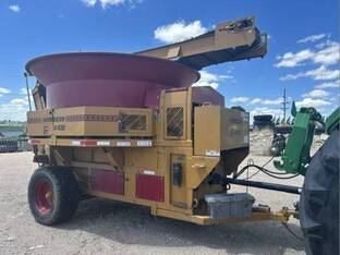 2024 HayBuster H1135
