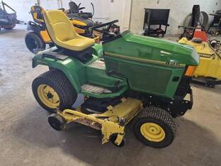 John Deere 425