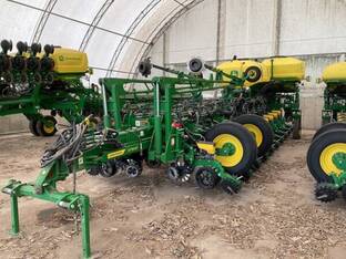 2022 John Deere 1775NT