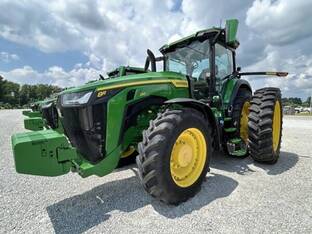 2025 John Deere 8R 250