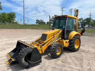 2000 New Holland 675E