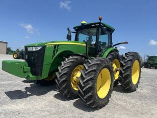 2016 John Deere 8270R