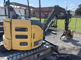 2017 John Deere 26G