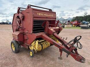 1979 New Holland 846