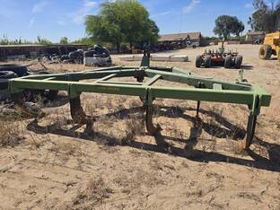 John Deere RIPPER