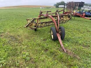 New Holland 256