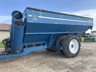 2004 Kinze 1050