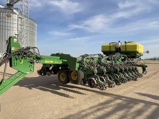 2022 John Deere DB60