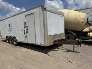 2012 FORMULA TRAILERS 26 FT ENCLOSED