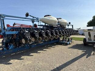 2009 Kinze 3660