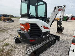 2022 Bobcat E35R2