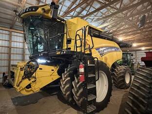 2020 New Holland CR8.90