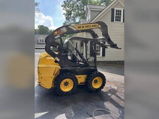 2012 New Holland L218