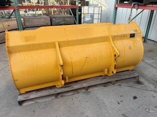 2025 John Deere BYT11582