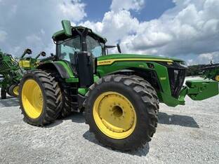 2025 John Deere 8R 370