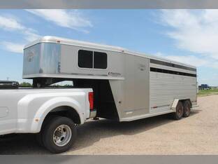 2012 Logan Coach 20' STOCK COMBO
