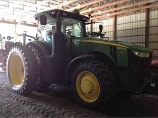 2016 John Deere 8270R