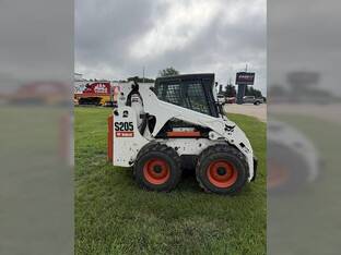 2009 Bobcat S205