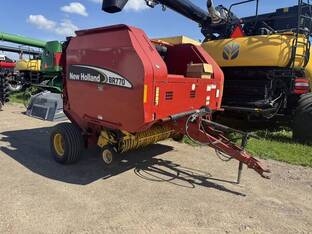 New Holland BR770