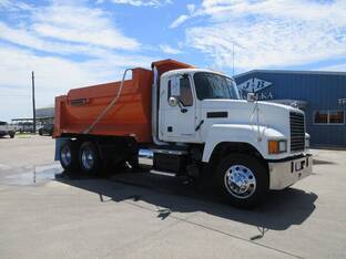 2014 Mack PINNACLE CHU613