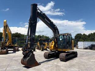 2022 John Deere 135G